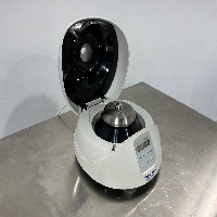 Eppendorf Mini Spin Plus Mini Centrifuge image 1